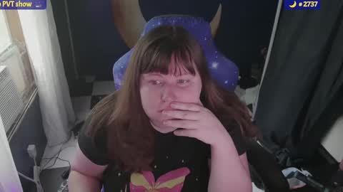 molly_moons online show from September 2025 06:41:02 PM