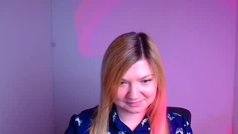 Molly online show from February 2025 12:39:01 PM