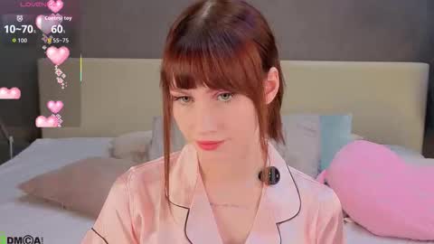 Snapshot of molly_rougge chatting on November 2025 12:43:01 AM Molly online show from November 2025 12:43:01 AM