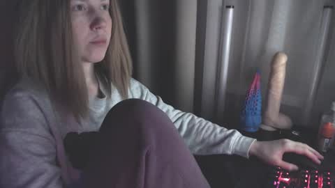 I have new photos come and see with love Molly online show from January 2025 09:25:02 PM