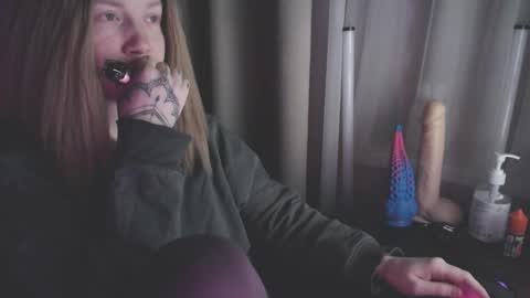 I have new photos come and see with love Molly online show from January 2025 03:45:01 AM