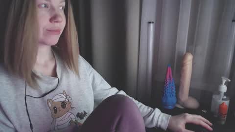 I have new photos come and see with love Molly online show from January 2025 03:27:02 AM