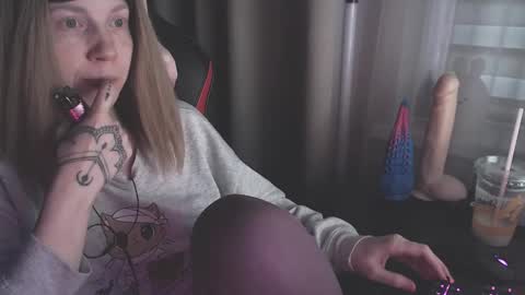 I have new photos come and see with love Molly online show from January 2025 12:48:01 PM