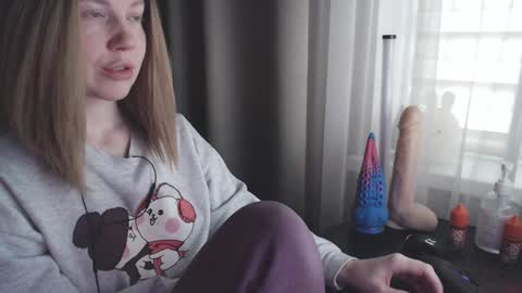 I have new photos come and see with love Molly online show from February 2025 08:57:02 AM