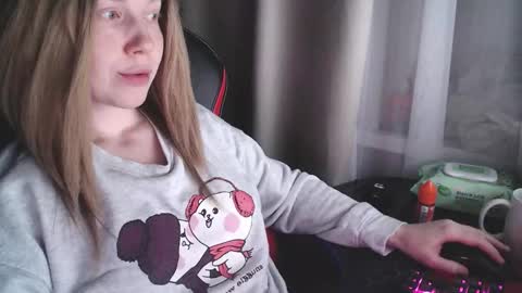 I have new photos come and see with love Molly online show from October 2025 10:21:02 PM