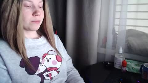 I have new photos come and see with love Molly online show from November 2025 10:39:02 AM