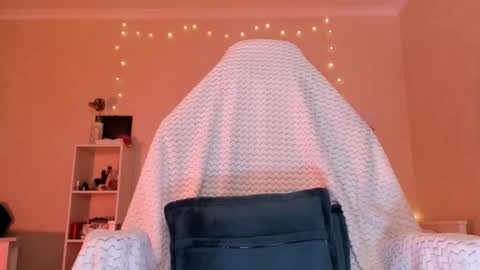 Snapshot of molly_soft chatting on October 2025 03:58:02 AM Molly online show from October 2025 03:58:02 AM