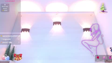 Snapshot of molly_spears chatting on January 2025 02:40:02 PM Molly Spears online show from January 2025 02:40:02 PM