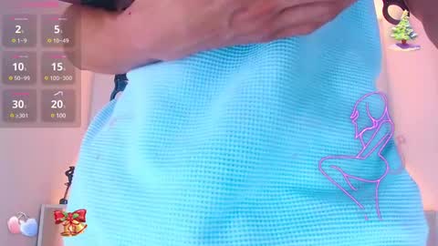 Snapshot of molly_spears chatting on January 2025 06:49:02 PM Molly Spears online show from January 2025 06:49:02 PM