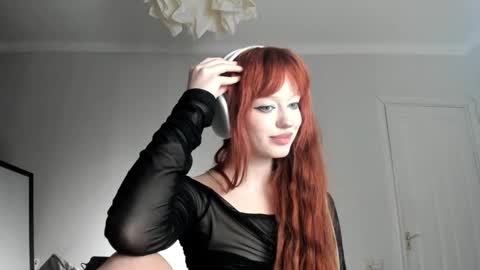 Snapshot of mollycodle chatting on February 2025 07:41:01 PM Goddess Katherine online show from February 2025 07:41:01 PM