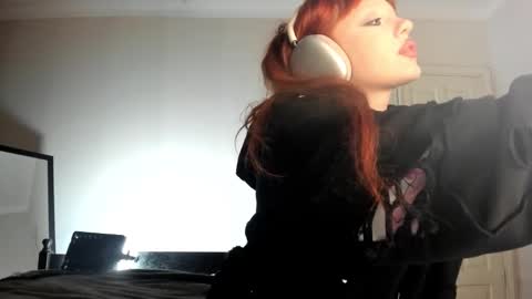 Snapshot of mollycodle chatting on February 2025 04:10:02 PM Goddess Katherine online show from February 2025 04:10:02 PM