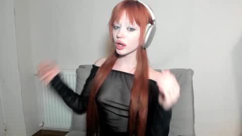 Snapshot of mollycodle chatting on March 2025 04:38:02 PM Goddess Katherine online show from March 2025 04:38:02 PM