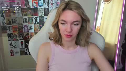 Molly online show from September 2025 02:01:01 AM