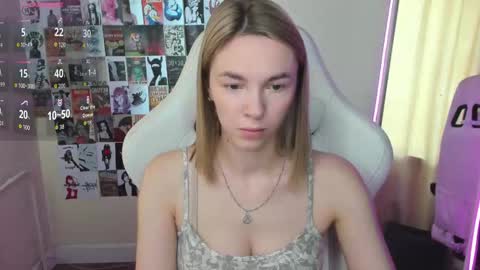 Molly online show from September 2025 01:10:01 AM