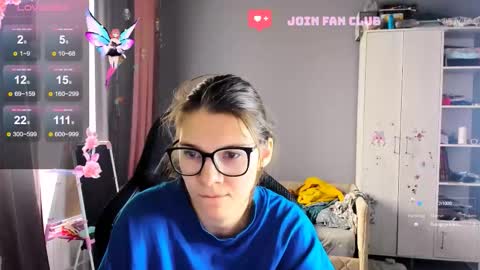  KIRA  online show from October 2025 06:43:01 AM