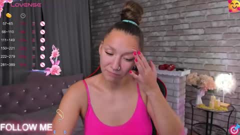 Snapshot of mollynay chatting on October 2025 12:42:02 AM hi im Molly heregreat boobs big heart warm pussy online show from October 2025 12:42:02 AM