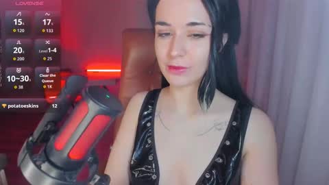 Snapshot of mollyposh chatting on October 2025 04:30:01 PM Molly online show from October 2025 04:30:01 PM