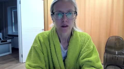 AngelMomm online show from October 2025 06:36:01 AM