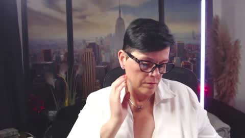 MollySun Nina Randmann online show from September 2025 05:38:01 PM