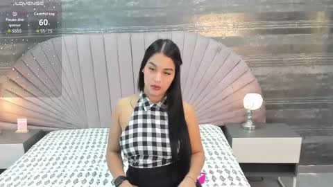 Moly Boston online show from October 2025 01:09:01 PM