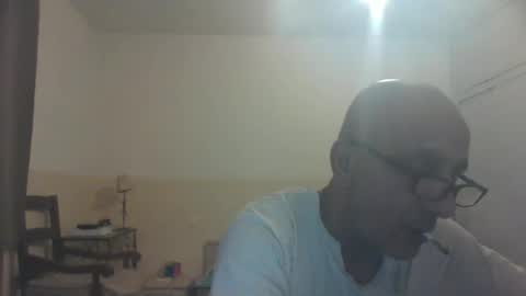 moment71200 online show from December 2024 10:01:02 PM