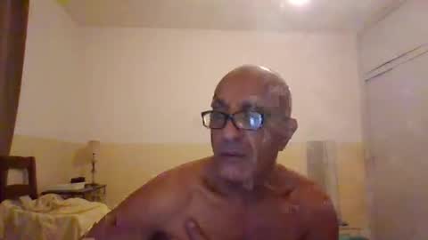 moment71200 online show from November 2025 07:14:01 PM