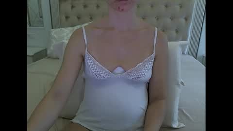 Amy online show from December 2024 01:02:01 PM