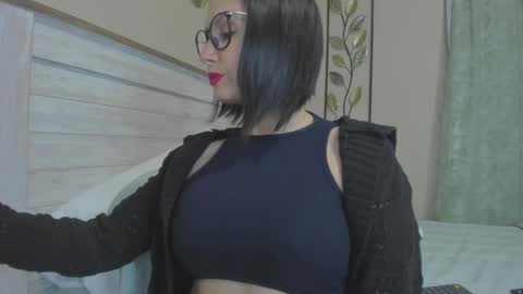 Anny online show from February 2025 12:15:02 PM