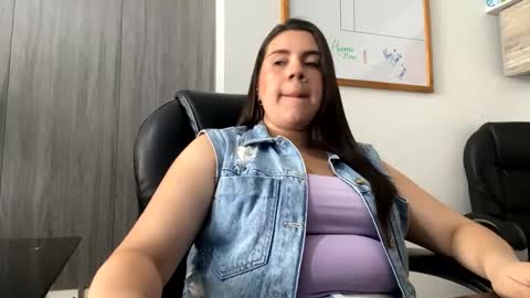 Mona online show from September 2025 01:34:02 PM