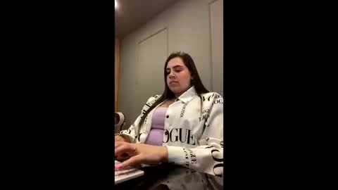 Mona online show from November 2025 04:18:02 PM