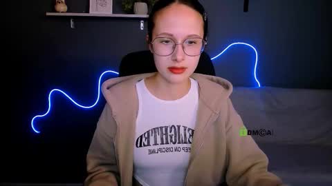 Snapshot of mona_cloud chatting on September 2025 07:39:02 PM Mona online show from September 2025 07:39:02 PM