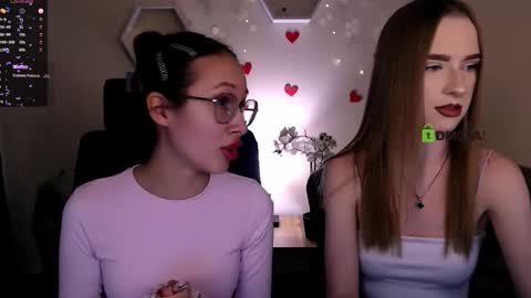 Snapshot of mona_cloud chatting on October 2025 07:23:02 PM Mona online show from October 2025 07:23:02 PM