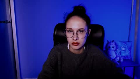 Snapshot of mona_cloud chatting on October 2025 07:45:01 PM Mona online show from October 2025 07:45:01 PM