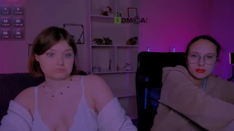 Snapshot of mona_cloud chatting on October 2025 06:51:02 PM Mona online show from October 2025 06:51:02 PM