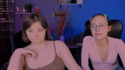 Snapshot of mona_cloud chatting on October 2025 07:14:01 PM Mona online show from October 2025 07:14:01 PM