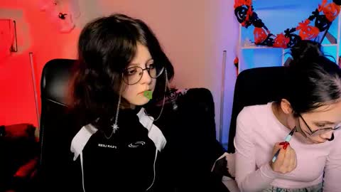 Snapshot of mona_cloud chatting on October 2025 07:54:02 PM Mona online show from October 2025 07:54:02 PM