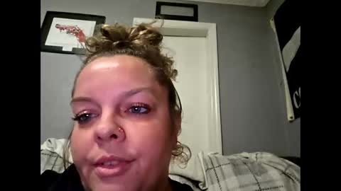 Snapshot of monamakeumoana88 chatting on November 2025 10:54:01 PM monamakeumoana88 online show from November 2025 10:54:01 PM