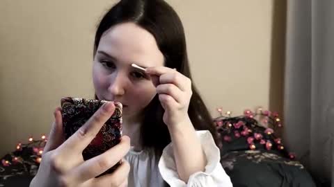 Snapshot of monibronce chatting on November 2025 03:21:01 PM Mia online show from November 2025 03:21:01 PM