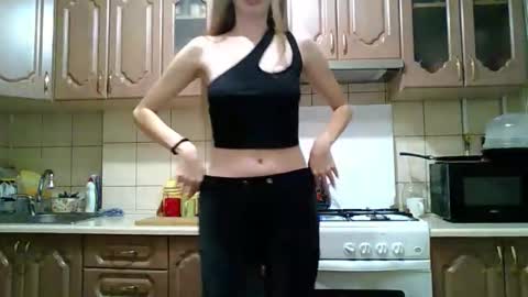 Monica online show from October 2025 09:31:02 PM