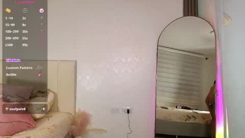 Snapshot of monicaflower chatting on October 2025 08:17:02 PM Kiim online show from October 2025 08:17:02 PM