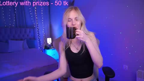 Snapshot of monicavelen chatting on September 2025 06:06:01 AM Monica online show from September 2025 06:06:01 AM