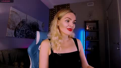 monicharm online show from September 2025 03:27:02 PM