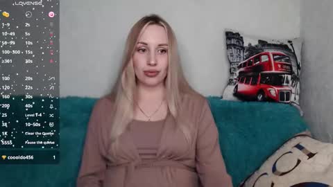 Monika online show from September 2025 12:43:01 PM