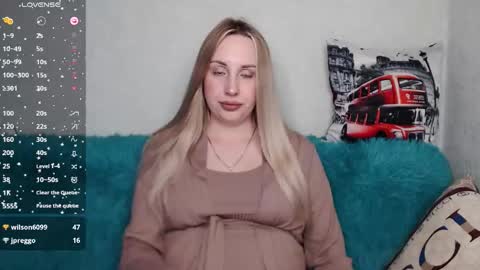 Monika online show from October 2025 02:13:01 PM