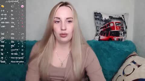 Monika online show from October 2025 12:14:02 PM