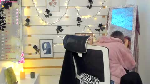 Snapshot of monika_youu chatting on October 2025 02:07:02 PM Monika online show from October 2025 02:07:02 PM