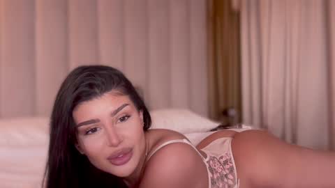 Snapshot of moniqueeass chatting on October 2025 02:03:01 PM Alessia online show from October 2025 02:03:01 PM