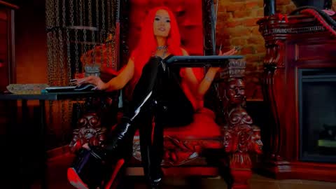 Monique C online show from October 2025 12:17:01 PM