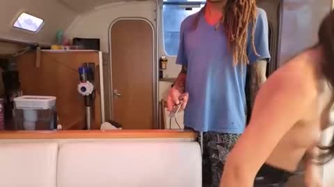 Snapshot of monkandmia chatting on November 2025 04:35:01 PM Monk and Mia online show from November 2025 04:35:01 PM