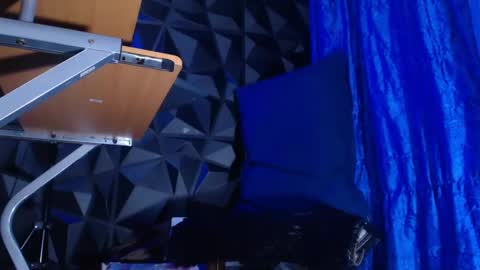 Snapshot of monster_huge_cock chatting on October 2025 02:42:01 AM dorian online show from October 2025 02:42:01 AM